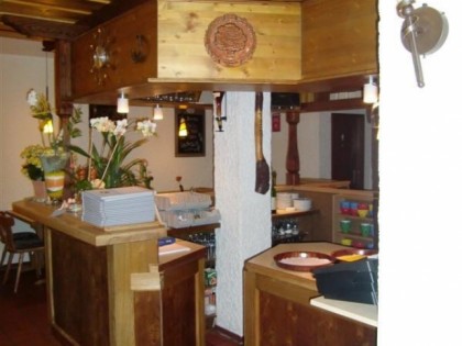 照片: Eppel&amp;#039;s Eichbaum Theke