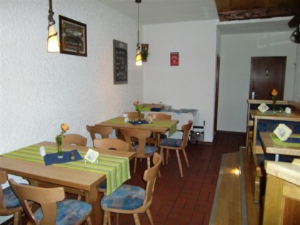 照片: Eppel&amp;#039;s Eichbaum Theke